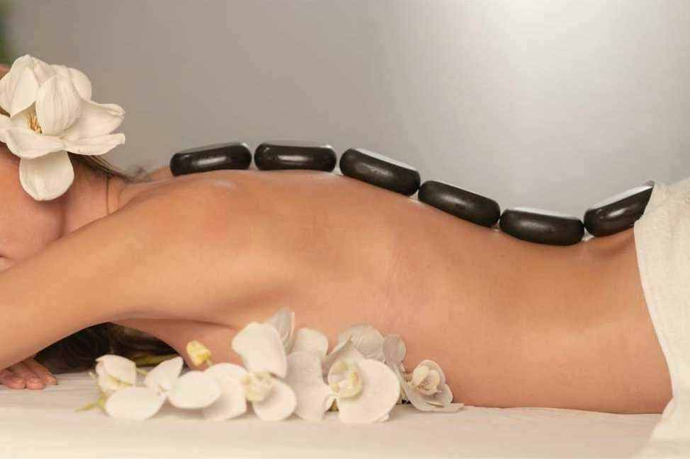 Therapist preparing treatment